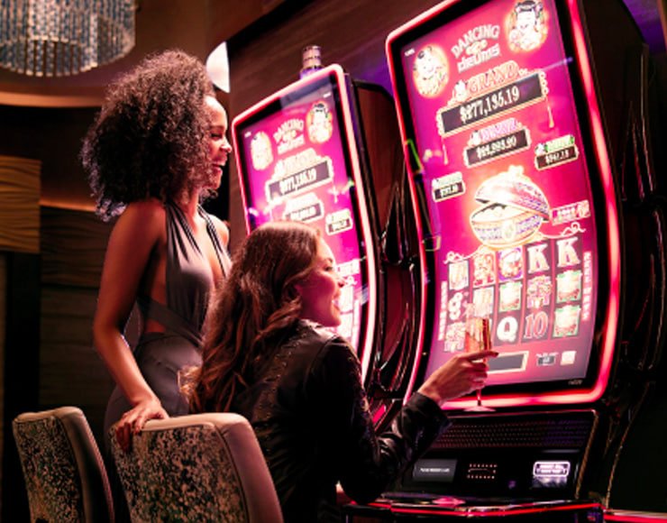 Filipino player accessing jl333 live casino games on a mobile phone